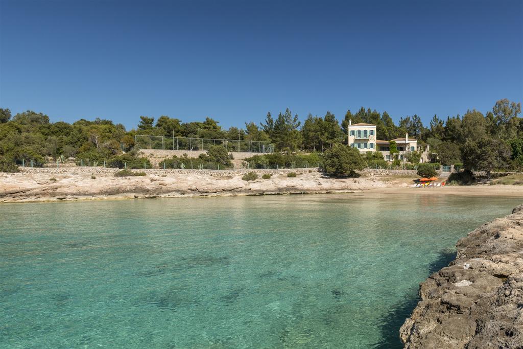 Electra Beachfront Villa Kranidi Exterior photo